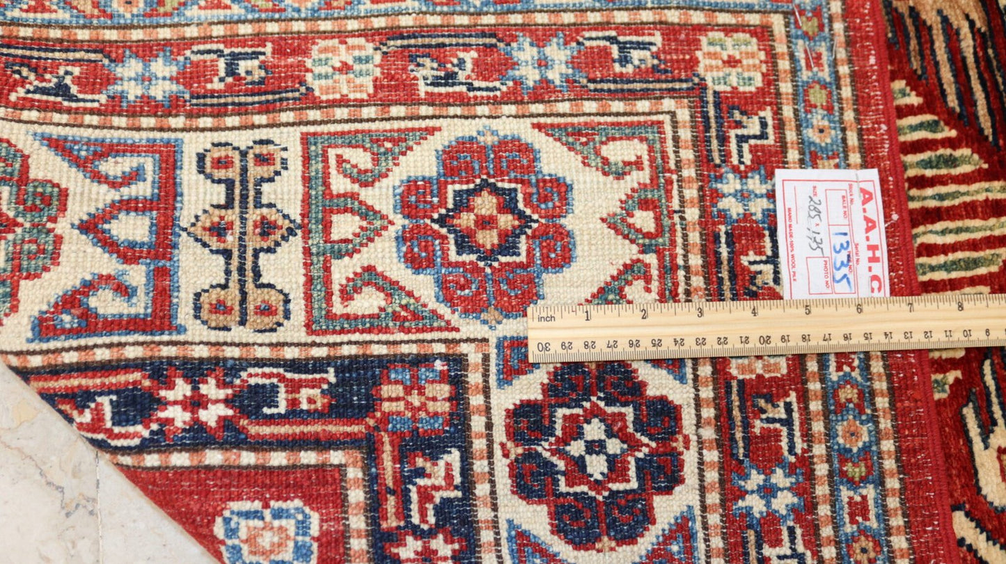 Handmade Rug - 9.3×5.7FT